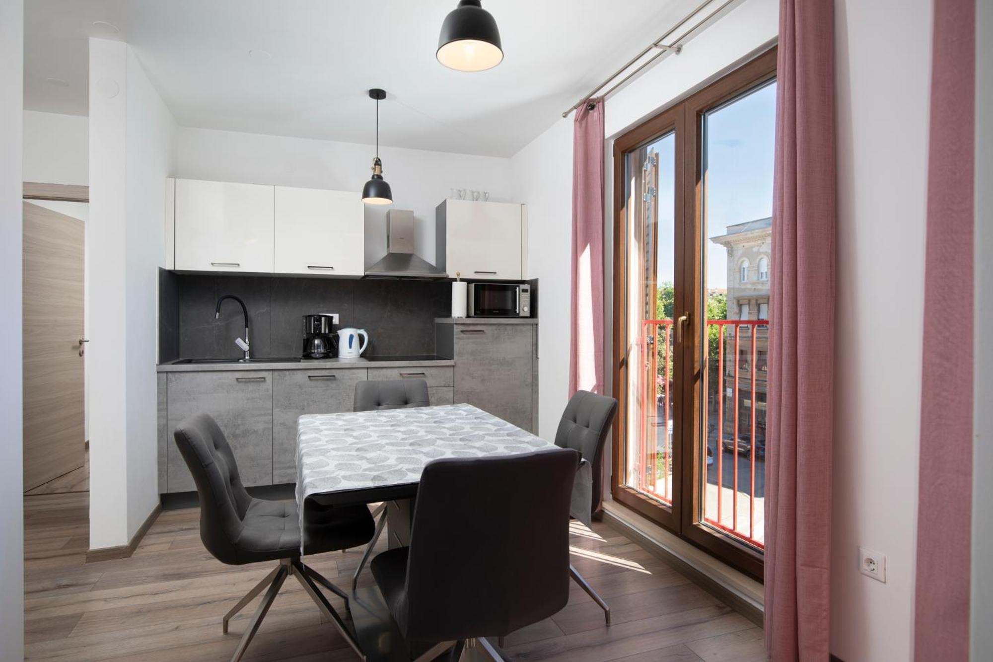 City Market Apartments Pola Esterno foto